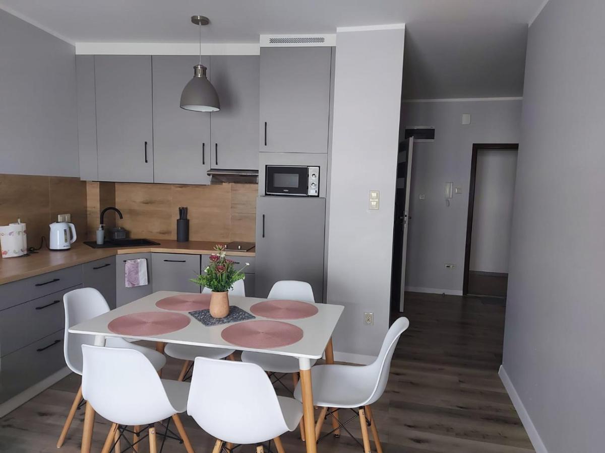 Apartamenty Z Tarasami "Mietowy Spokoj 15" "Romantyczna Szarosc 16" "Niebieska Elegancja 17" Maksymalnie Dla 6 Osob Pobierowo Dış mekan fotoğraf